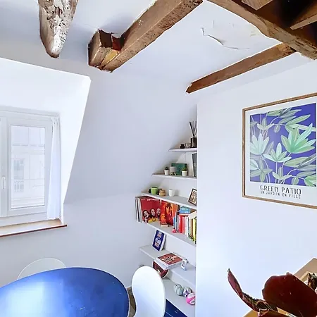 Charming In Montorgueil Apartment